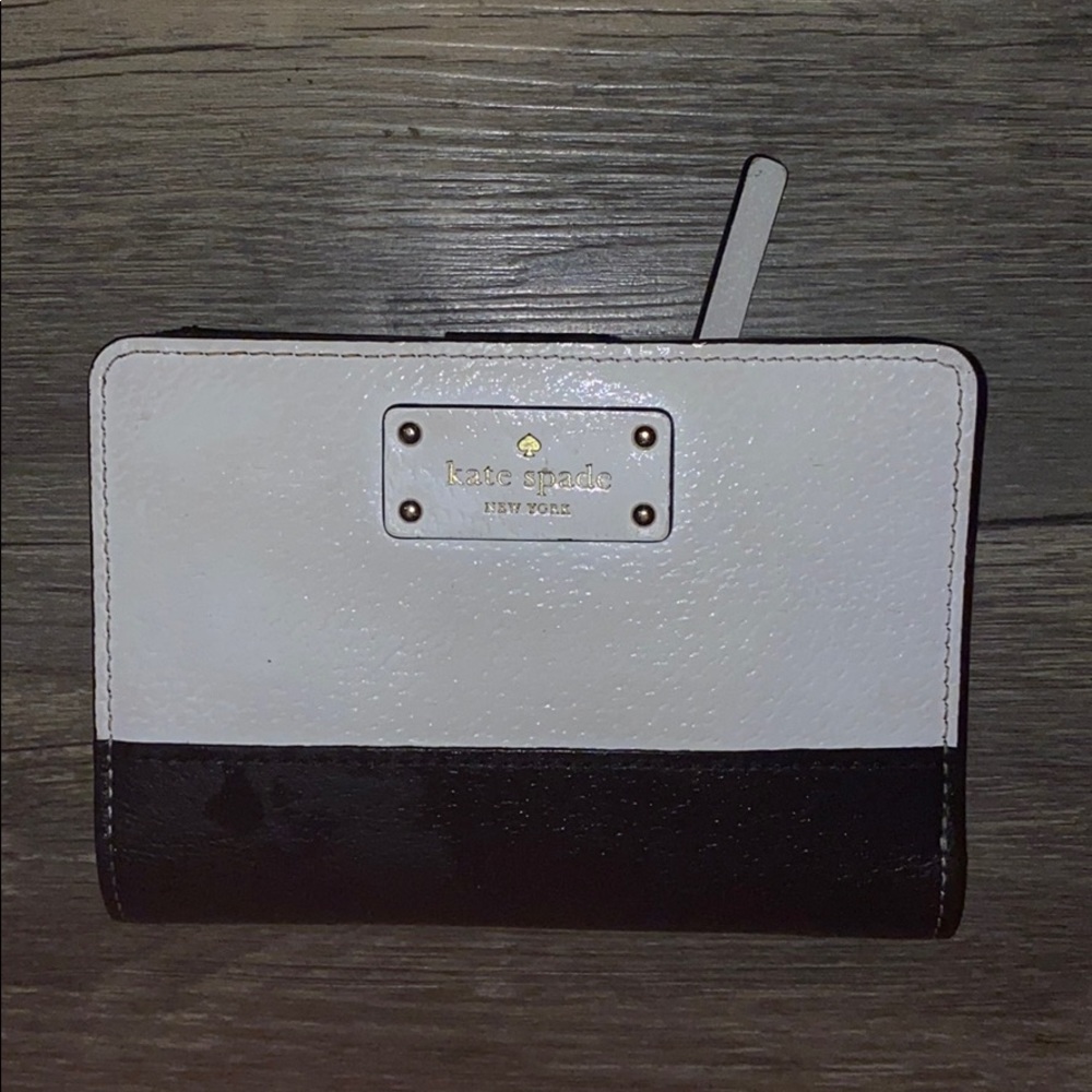 Kate spade black and white wallet